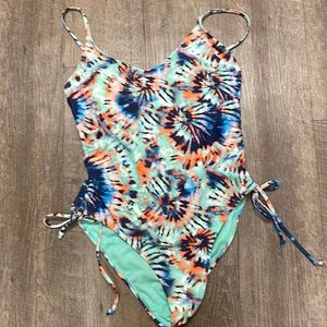 Women’s full piece bathing suit